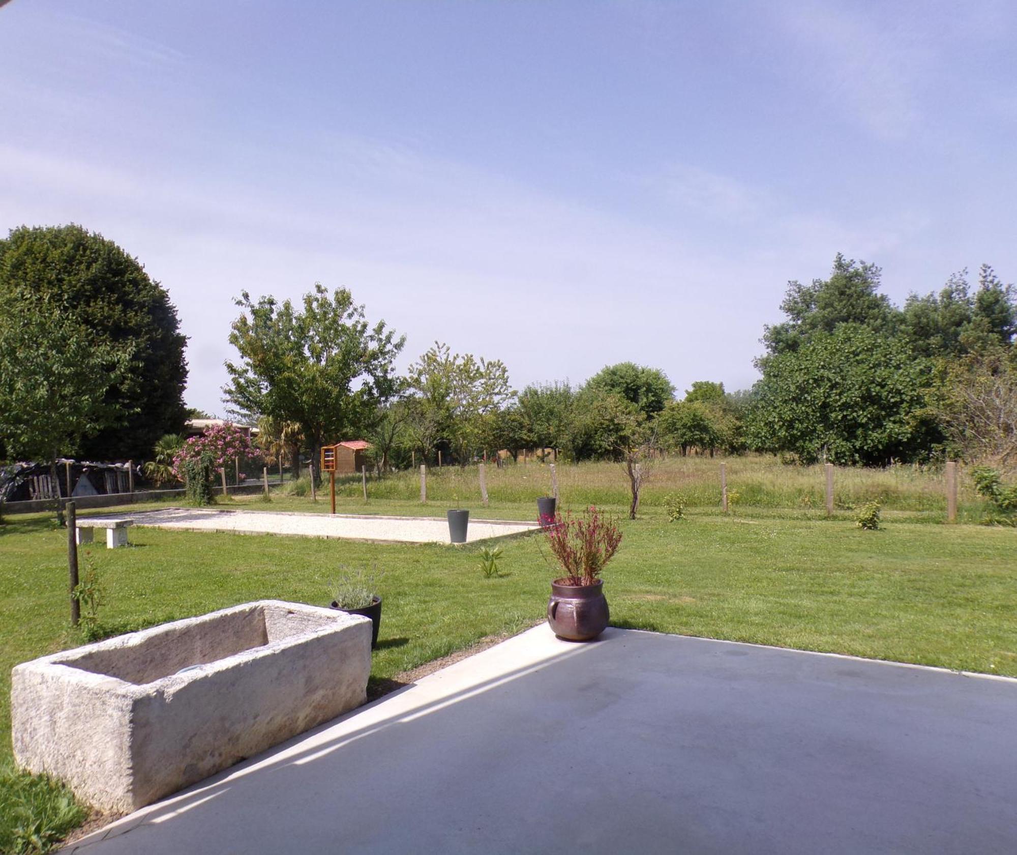 Le Gite Du Verger Saint-Bris-des-Bois Buitenkant foto